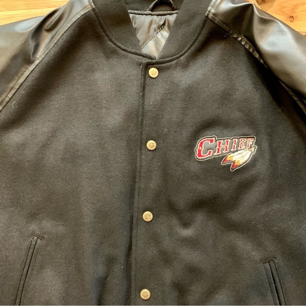 Kansas City Chiefs Varsity Bomber Jacket Letterman Style Size Medium - Picture 2 of 11